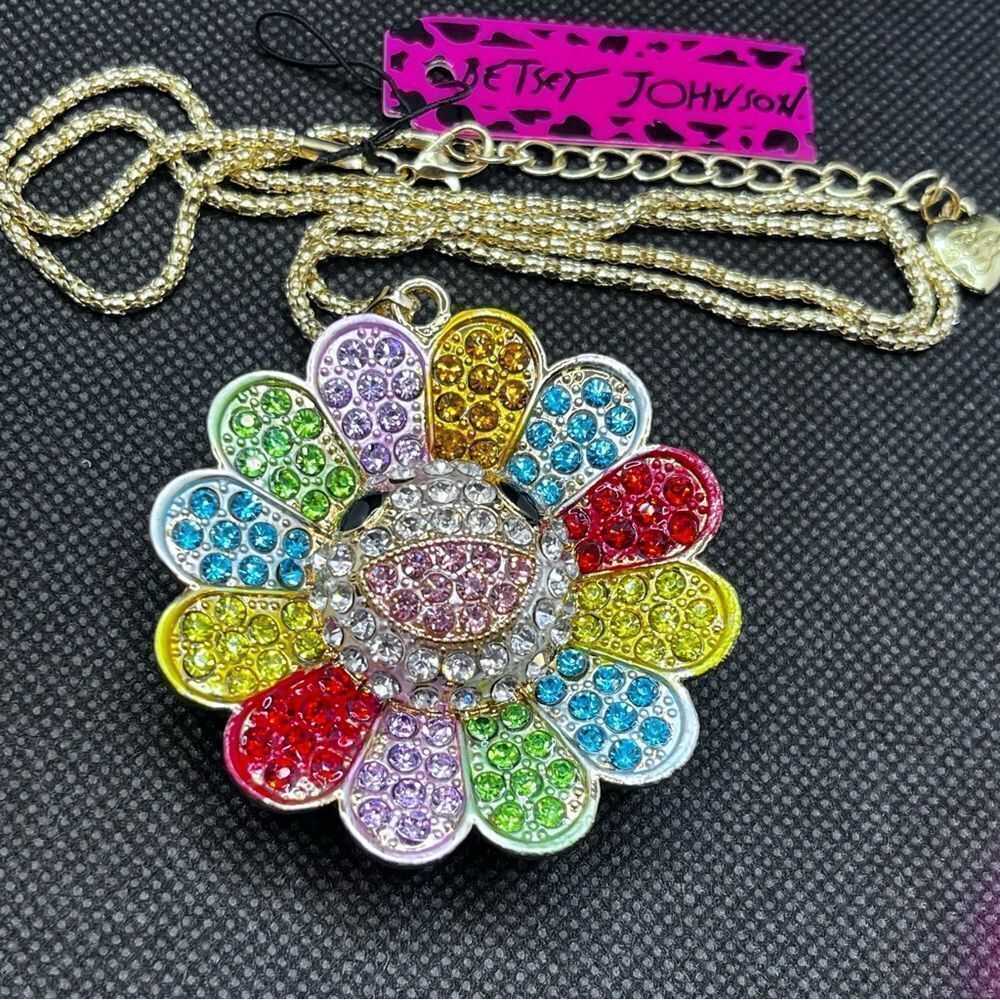 NECKLACE! Betsey Johnson meets Murakami! Flower Smile Face w Gems BNWT - Picture 8 of 9